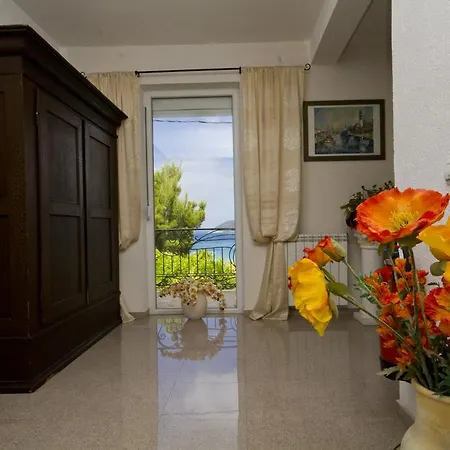 Tara Apartman