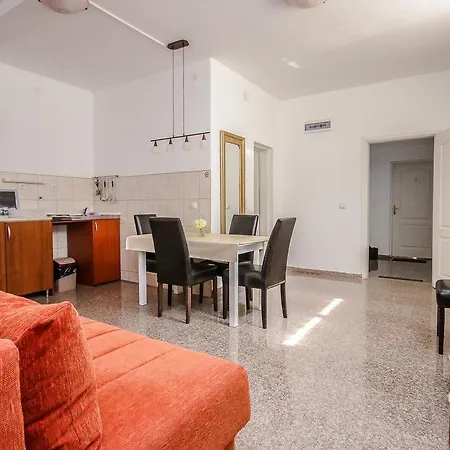 Apartman Tara
