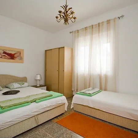 Tara Podgorica