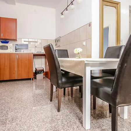 Tara Apartmán *